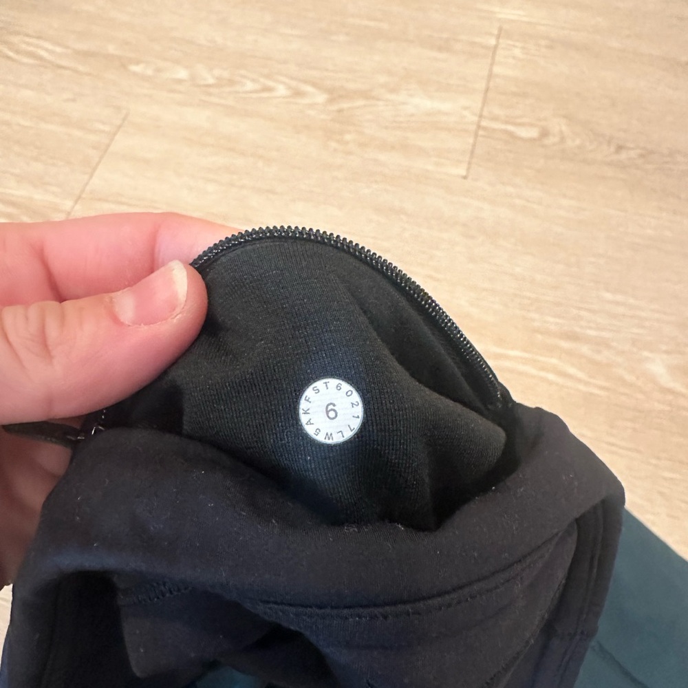 Lululemon dark teal leggings - Picture 5 of 5